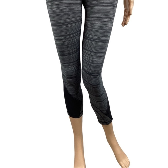 Lululemon Run: Inspire Crop II (Mesh) Size 4 Cyber Stripe Deep Coal Black - Picture 3 of 7